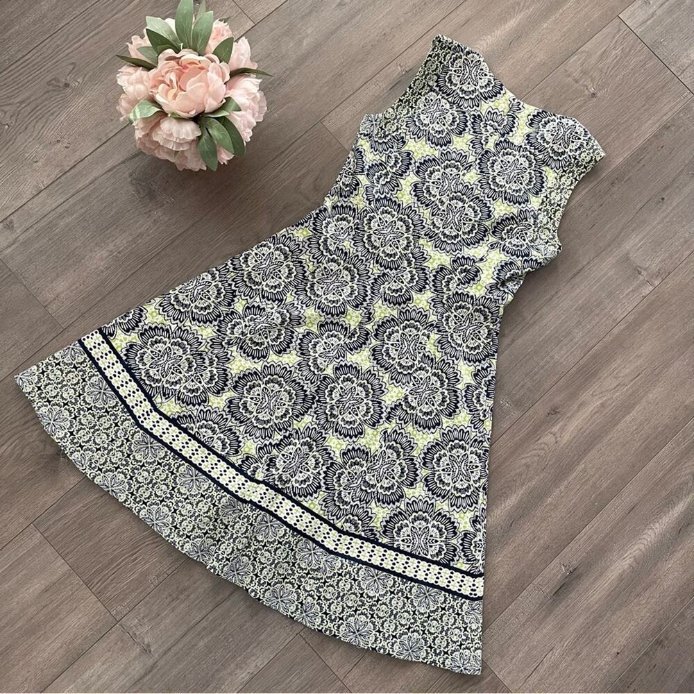 Maggy London Lime Green Floral Fit & Flare Knee Length Dress - Picture 5 of 7